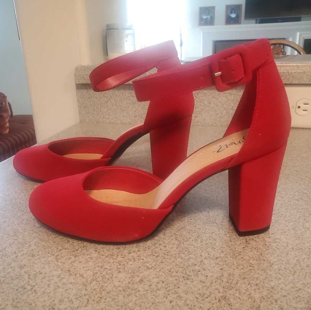Women's Shoe